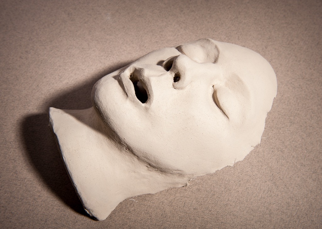 Death mask
unfired clay
2013